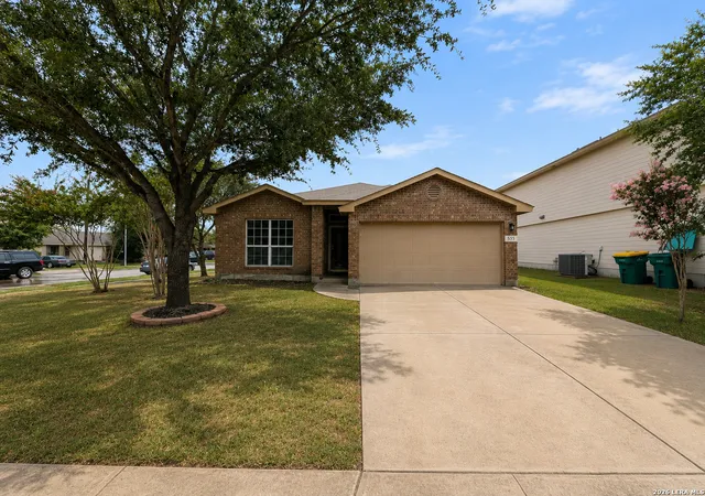 Photo 3 of Single family home for sale at 535 Diana Dr, Converse, TX 78109 | MLS# 2001592 | Listing updated on 2026-09-19