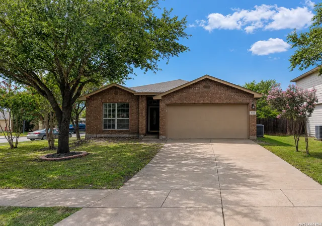 Photo 3 of Single family home for sale at 535 Diana Dr, Converse, TX 78109 | MLS# 2001592 | Listing updated on 2026-09-19
