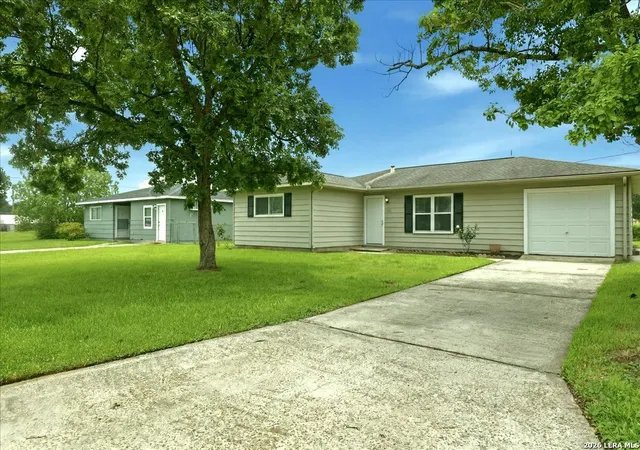 1st image of 3411 Bowling Ln, Orange, TX 77630 | MLS# 2001641