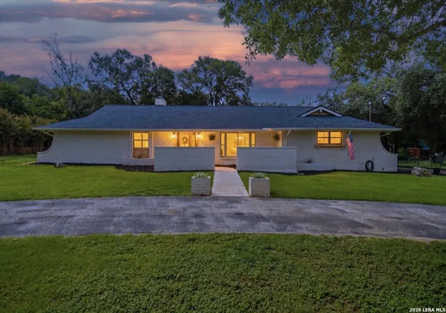 2nd image of 9242 Garden Ridge Dr, San Antonio, TX 78266 | MLS# 2001658