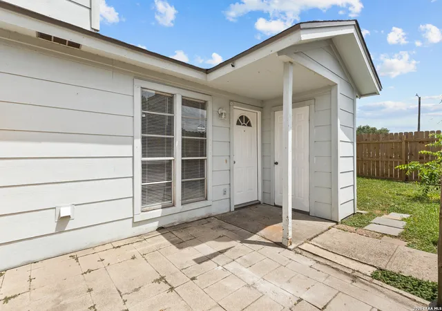 2nd image of 7202 The Mansions A 1 #A-1 (P-1), Corpus Christi, TX 78414 | MLS# 2001681