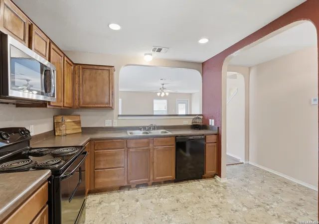 Photo 4 of Sale Pending at 818 Three Wood Way, San Antonio, TX 78221 | MLS# 2001709 | Listing updated on 2026-08-13