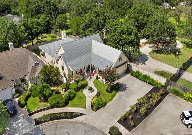 2nd image of 109 Village Cir, Boerne, TX 78006 | MLS# 2001713