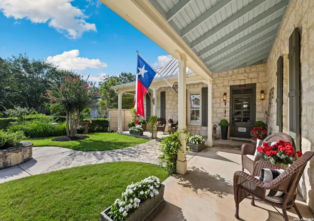 Photo 3 of Single family home for sale at 109 Village Cir, Boerne, TX 78006 | MLS# 2001713 | Listing updated on 2026-09-10
