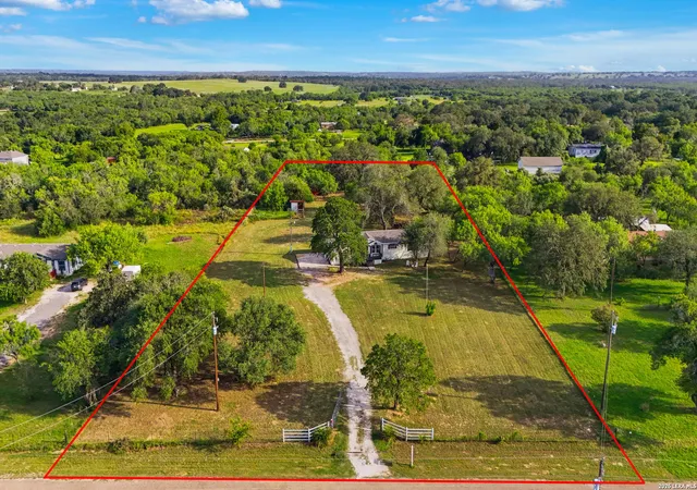 2nd image of 380 Sara Ln, Lytle, TX 78052 | MLS# 2001714