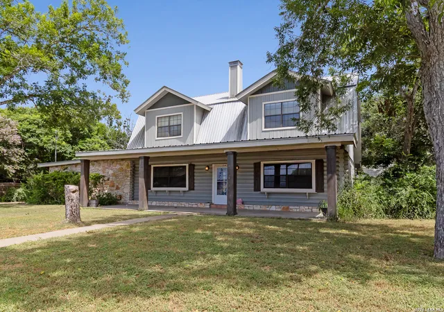 1st image of 1535 W Houston St, Beeville, TX 78102 | MLS# 2001749