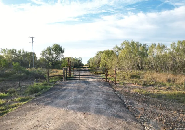 Photo 2 of Land for sale at 11 Fm 1581, Pearsall, TX 78061 | MLS# 2001765 | Listing updated on 2026-09-18