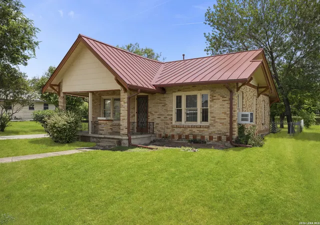 2nd image of 330 Bailey Ave, San Antonio, TX 78210 | MLS# 2001767