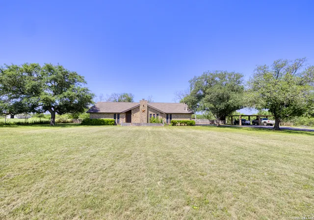 5th image of 1016 County Road 373, Uvalde, TX 78801 | MLS# 2001772
