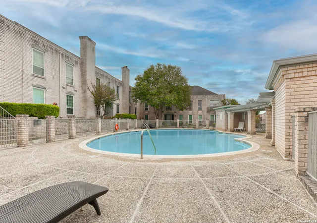 25th image of 105 Ruelle Ln #105, San Antonio, TX 78209 | MLS# 2001787