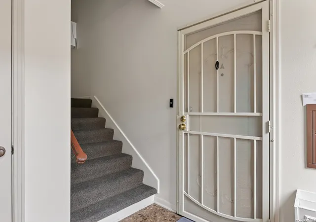 3rd image of 105 Ruelle Ln #105, San Antonio, TX 78209 | MLS# 2001787