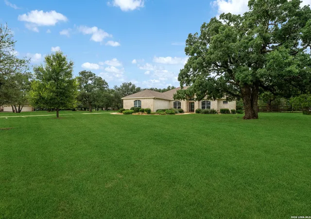 Photo 2 of Single family home for sale at 7261 Keeneland Dr, Boerne, TX 78015 | MLS# 2001790 | Listing updated on 2026-08-29