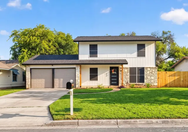 Photo 1 of Sale Pending at 4307 Parkwood Dr, San Antonio, TX 78218 | MLS# 2001811 | Listing updated on 2026-08-26