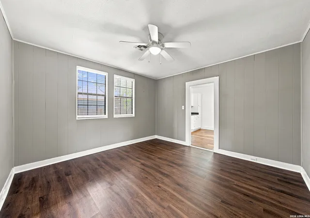Photo 3 of Single family home for sale at 204 E Davis St, Kerrville, TX 78028 | MLS# 2001821 | Listing updated on 2026-09-08
