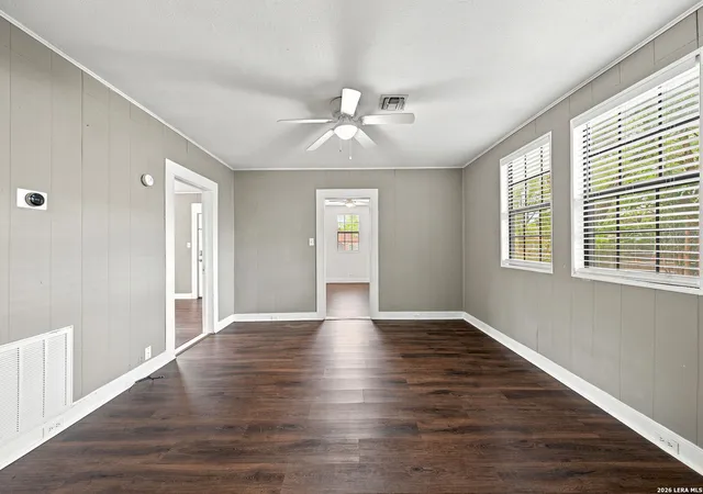 Photo 3 of Single family home for sale at 204 E Davis St, Kerrville, TX 78028 | MLS# 2001821 | Listing updated on 2026-09-08