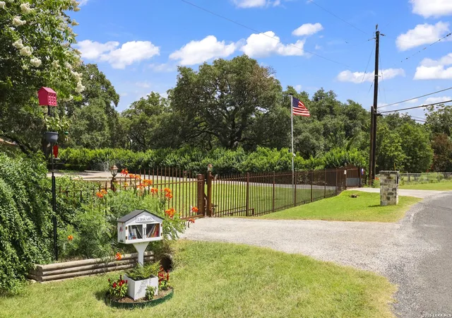 2nd image of 9477 Windwood Dr, Boerne, TX 78006 | MLS# 2001832