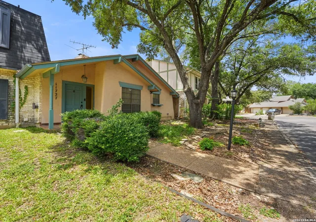 Photo 3 of Sale Pending at 11727 Whisper Dew St, San Antonio, TX 78230 | MLS# 2001836 | Listing updated on 2026-08-03