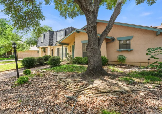 Photo 3 of Sale Pending at 11727 Whisper Dew St, San Antonio, TX 78230 | MLS# 2001836 | Listing updated on 2026-08-03