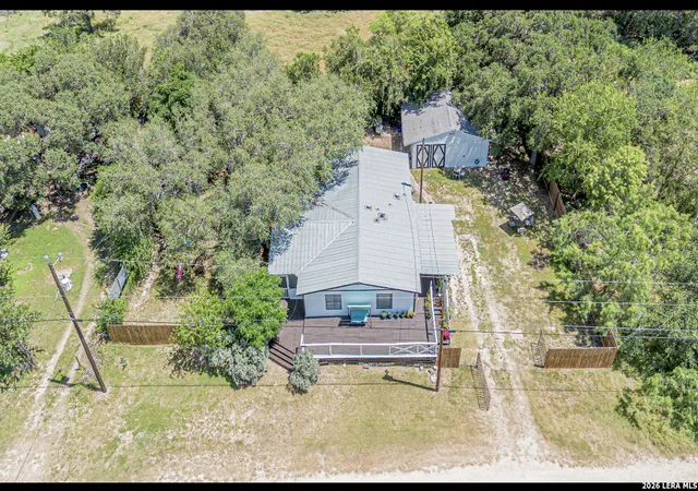 Photo 3 of Single family home for sale at 213 Bandera Dr, Bandera, TX 78003 | MLS# 2001872 | Listing updated on 2026-09-24