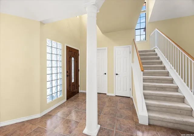 Photo 4 of Sale Pending at 29332 Summit Ridge Dr, Fair Oaks Ranch, TX 78015 | MLS# 2001881 | Listing updated on 2026-08-13
