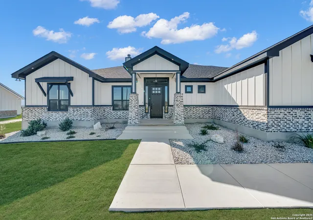 2nd image of 158 Estates Dr, La Vernia, TX 78121 | MLS# 2001882