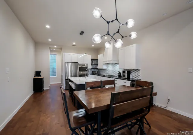 Photo 4 of Single family home for sale at 320 Saint Francis Ave, San Antonio, TX 78204 | MLS# 2001939 | Listing updated on 2026-10-04