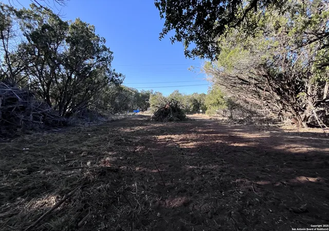 4th image of 392 Matt Dillon Dr, Bandera, TX 78003 | MLS# 2001949