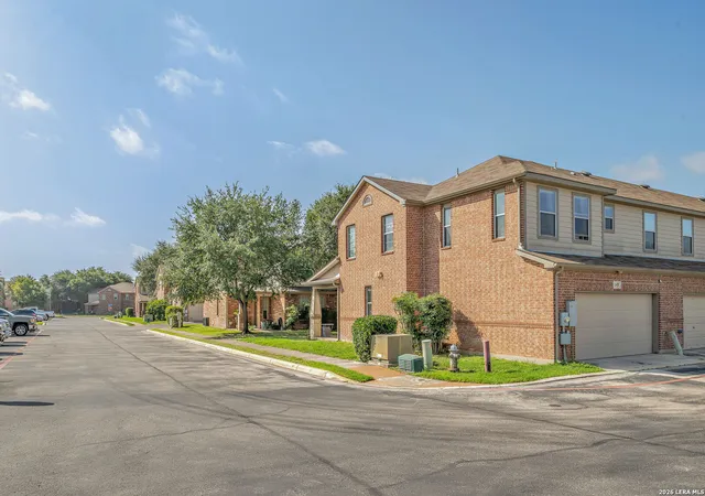 Photo 4 of Single family home for sale at 2502 Grayson Cir, San Antonio, TX 78232 | MLS# 2001986 | Listing updated on 2026-09-19