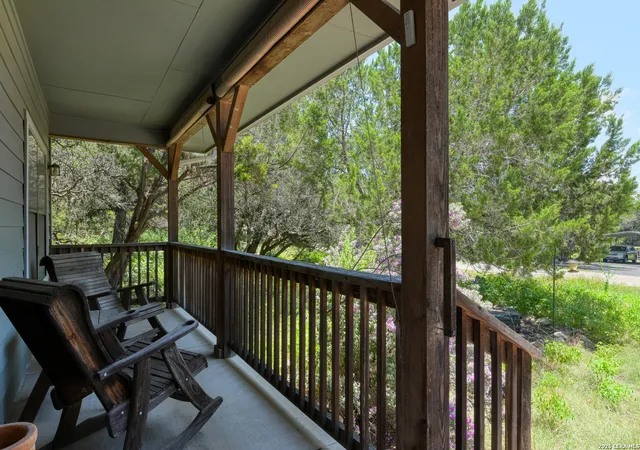 Photo 1 of Single family home for sale at 1069 Eagle Flight, Canyon Lake, TX 78133 | MLS# 2001989 | Listing updated on 2026-10-10