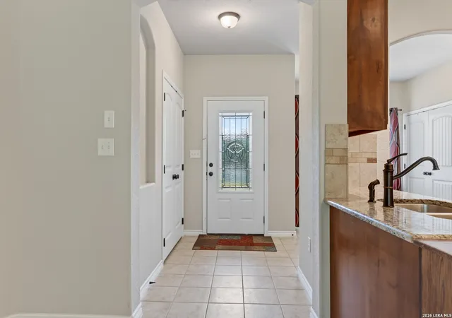 Photo 2 of Single family home for sale at 1069 Eagle Flight, Canyon Lake, TX 78133 | MLS# 2001989 | Listing updated on 2026-10-10