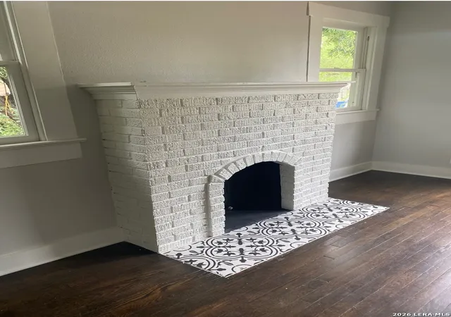 Photo 3 of Sale Pending at 818 Waverly Ave, San Antonio, TX 78201 | MLS# 2001991 | Listing updated on 2026-08-15