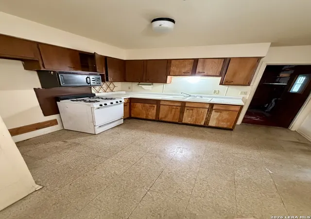 Photo 2 of Sale Pending at 218 Brenda Dr, Converse, TX 78109 | MLS# 2001998 | Listing updated on 2026-08-25