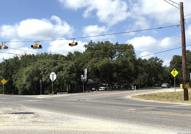 23rd image of 9317 Park Road 37, Lakehills, TX 78063 | MLS# 2002004