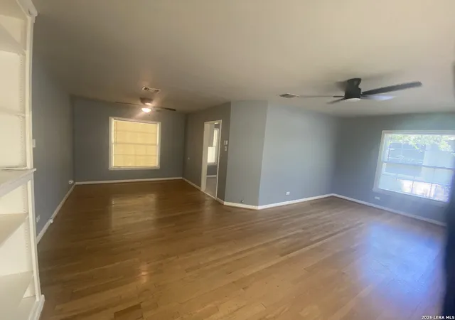 Photo 3 of Single family home for sale at 308 Larchmont Dr, San Antonio, TX 78209 | MLS# 2002015 | Listing updated on 2026-10-23