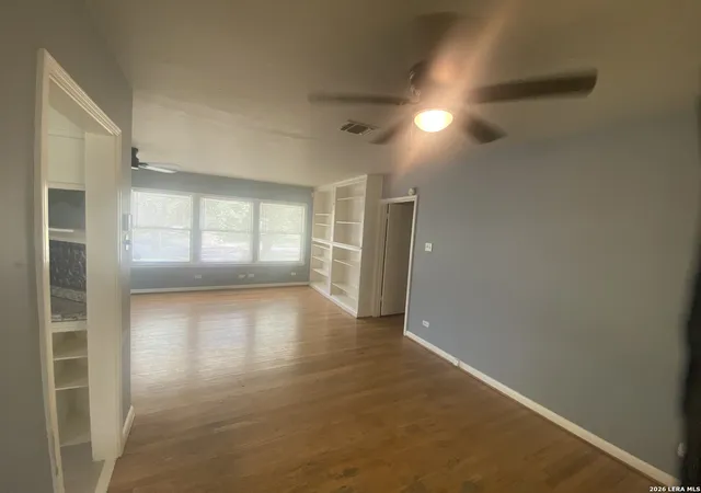 Photo 4 of Single family home for sale at 308 Larchmont Dr, San Antonio, TX 78209 | MLS# 2002015 | Listing updated on 2026-10-23