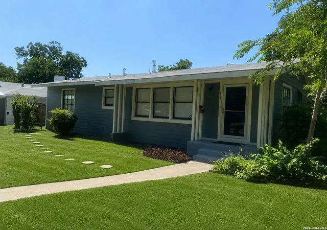 5th image of 308 Larchmont Dr, San Antonio, TX 78209 | MLS# 2002015