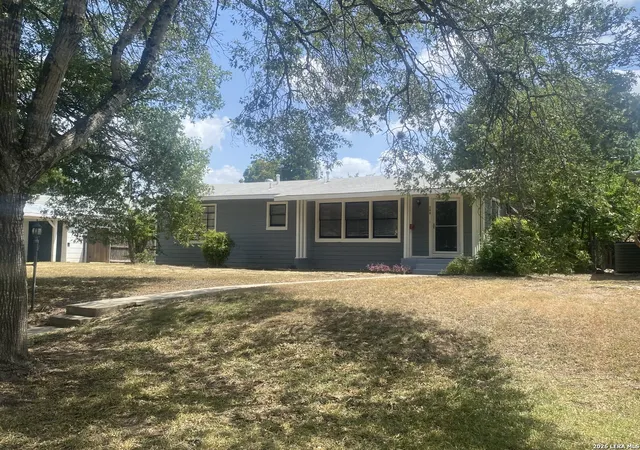 3rd image of 308 Larchmont Dr, San Antonio, TX 78209 | MLS# 2002015