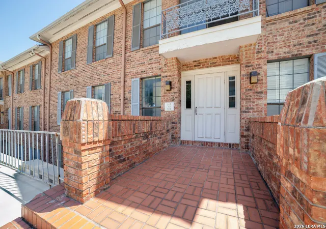 Photo 2 of Condo for sale at 5359 Fredericksburg Rd #515, San Antonio, TX 78229 | MLS# 2002016 | Listing updated on 2026-09-06