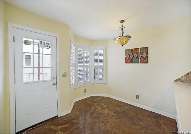 Photo 4 of Condo for sale at 5359 Fredericksburg Rd #515, San Antonio, TX 78229 | MLS# 2002016 | Listing updated on 2026-09-06