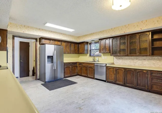 5th image of 3002 Nantucket Dr, San Antonio, TX 78230 | MLS# 2002018