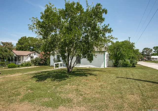 2nd image of 202 Waugh St, San Antonio, TX 78223 | MLS# 2002092