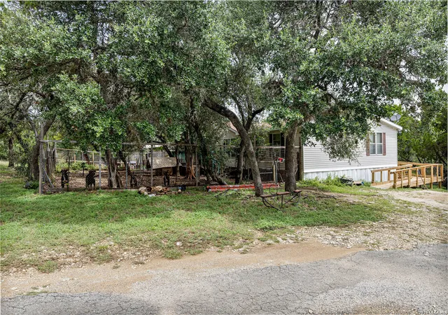 Photo 4 of Land for sale at 511 Vesper, Canyon Lake, TX 78133 | MLS# 2002100 | Listing updated on 2026-09-11