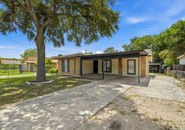 Photo 1 of Single family home for sale at 2715 Irwin Dr, San Antonio, TX 78222 | MLS# 2002104 | Listing updated on 2026-08-01