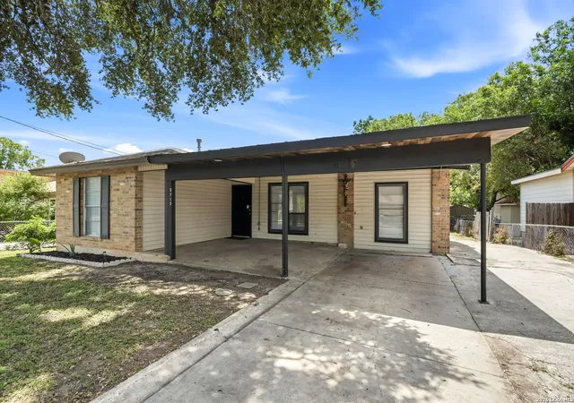 Photo 3 of Single family home for sale at 2715 Irwin Dr, San Antonio, TX 78222 | MLS# 2002104 | Listing updated on 2026-08-01