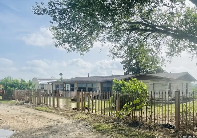 2nd image of 141 County Road 779, Devine, TX 78016 | MLS# 2002150