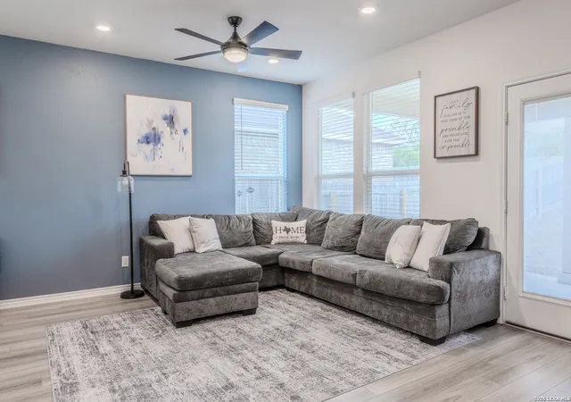 image of 408 Sambar Bay Dr, Boerne, TX 78006 | MLS# 2002151