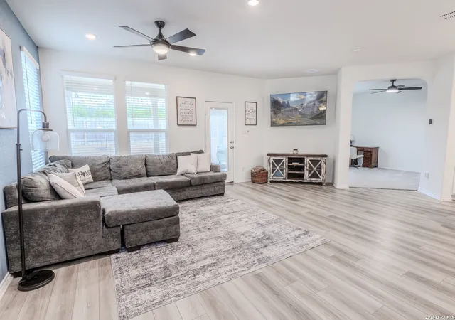 image of 408 Sambar Bay Dr, Boerne, TX 78006 | MLS# 2002151