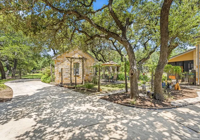 2nd image of 900 Indigo Run Dr, Bulverde, TX 78163 | MLS# 2002240