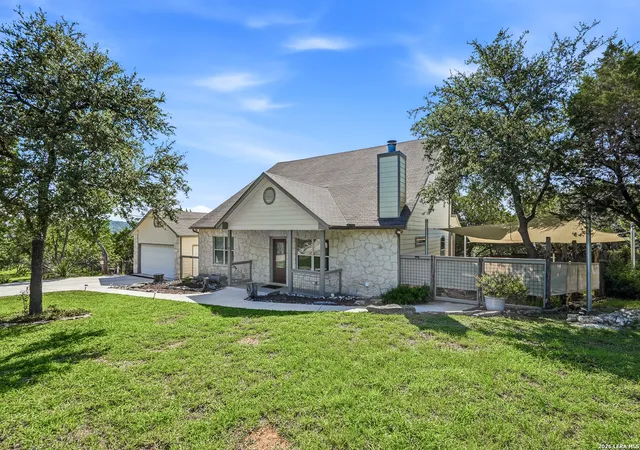 2nd image of 1620 Point Vw, Spring Branch, TX 78070 | MLS# 2002250
