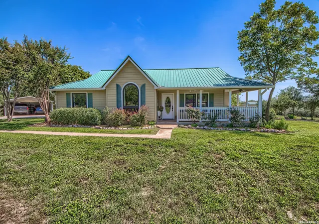 4th image of 610 County Road 342, Hondo, TX 78861 | MLS# 2002259